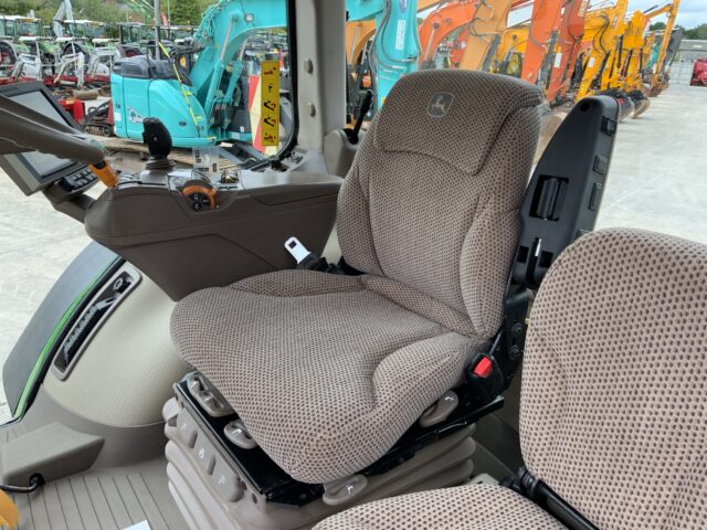 John Deere 8370R Tractor (ST23424)
