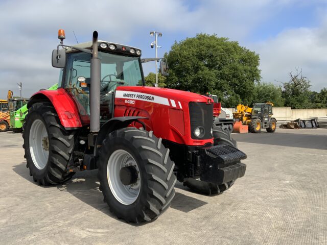 Massey Ferguson 6490 Dyna 6 Tractor (ST23725)