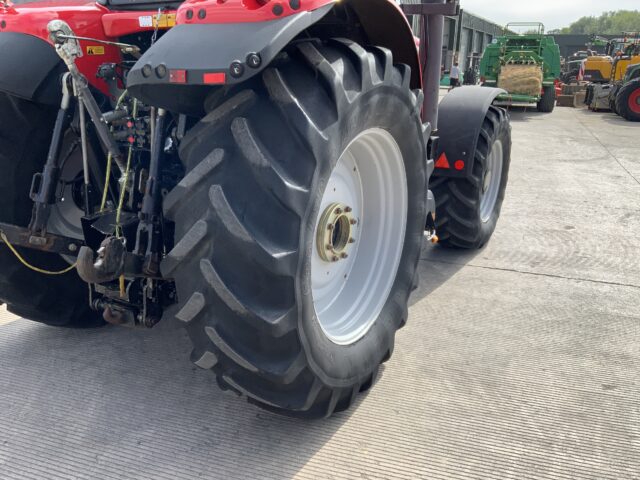Massey Ferguson 6490 Dyna 6 Tractor (ST23725)