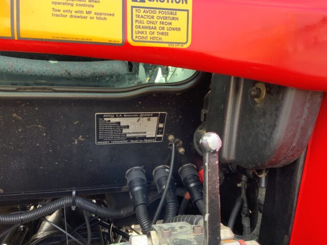 Massey Ferguson 6490 Dyna 6 Tractor (ST23725)