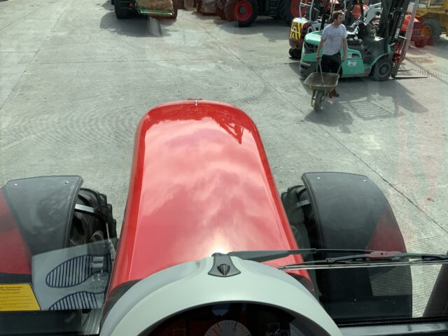 Massey Ferguson 6490 Dyna 6 Tractor (ST23725)