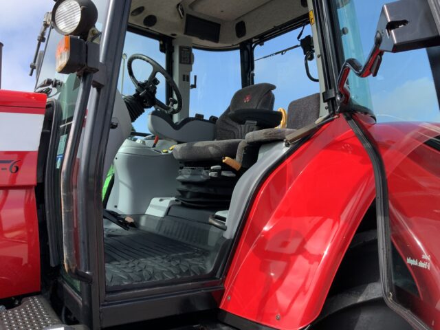 Massey Ferguson 6490 Dyna 6 Tractor (ST23725)