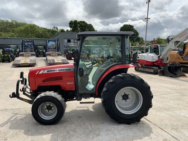 Massey Ferguson 1547 DYNA QPS Tractor (ST23248)