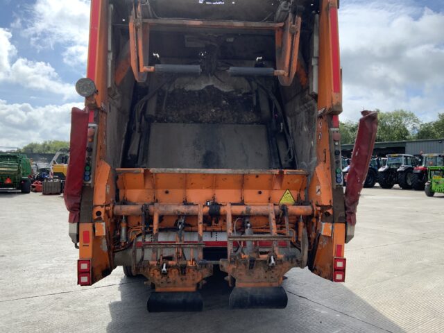 Mercedes Econic 2630 Refuse Bin Lorry (ST23870)