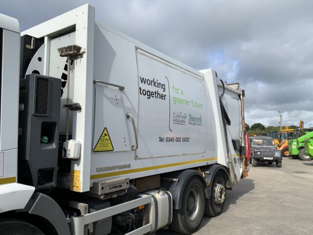 Mercedes Econic 2630 Refuse Bin Lorry (ST23870)
