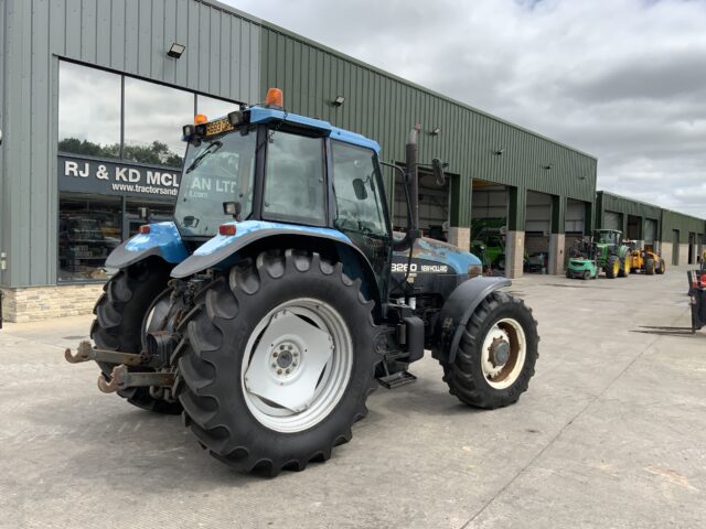 New Holland 8260 Tractor (ST22958)