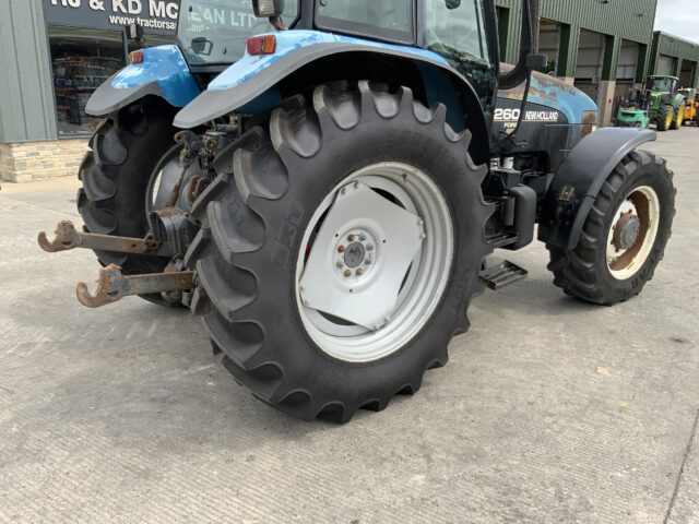 New Holland 8260 Tractor (ST22958)