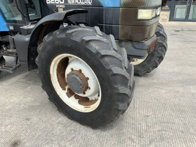 New Holland 8260 Tractor (ST22958)