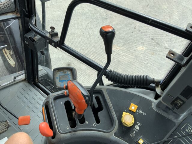 New Holland 8260 Tractor (ST22958)