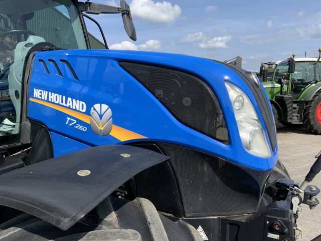 New Holland T7.260 Tractor (ST23278)