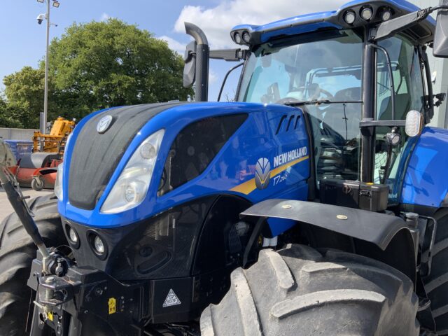 New Holland T7.260 Tractor (ST23278)