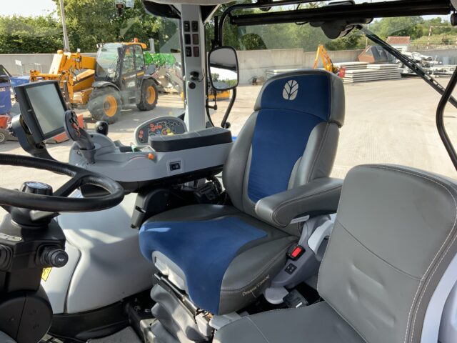 New Holland T7.260 Tractor (ST23278)