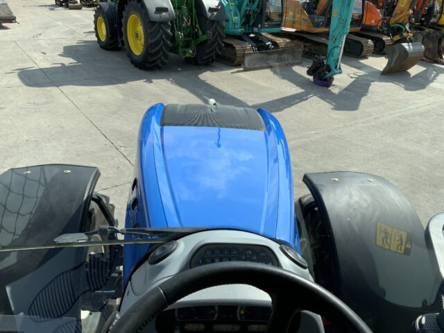 New Holland T7.260 Tractor (ST23278)