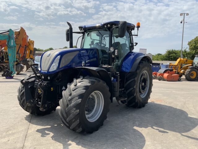 New Holland T7.270 Blue Power Tractor (ST23566)