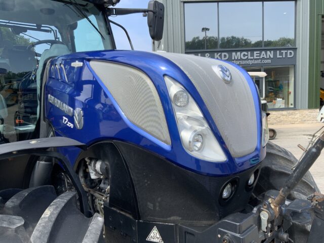 New Holland T7.270 Blue Power Tractor (ST23566)