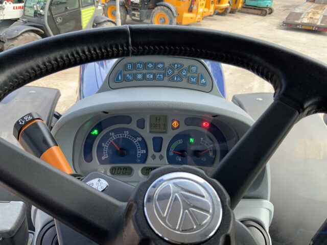 New Holland T7.270 Blue Power Tractor (ST23566)
