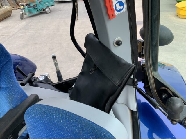 New Holland T7.270 Blue Power Tractor (ST23715)