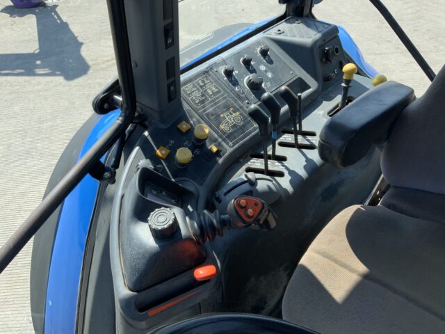 New Holland TM150 Tractor (ST22957)