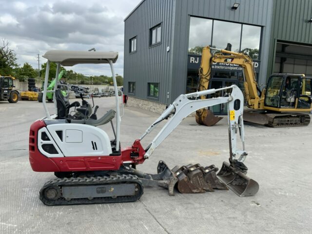 Takeuchi TB216 Digger (ST23295)
