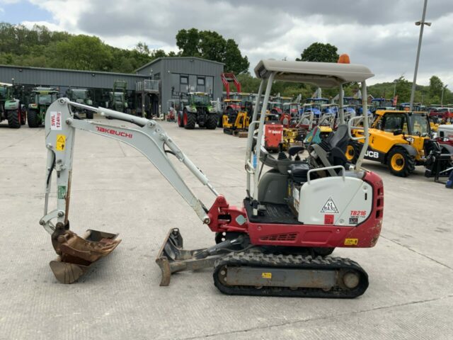 Takeuchi TB216 Digger (ST23316)
