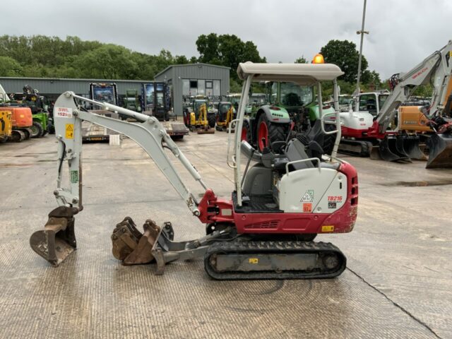 Takeuchi TB216 Digger (ST23359)