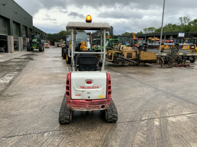 Takeuchi TB216 Digger (ST23359)