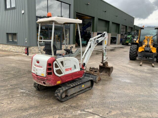 Takeuchi TB216 Digger (ST23359)