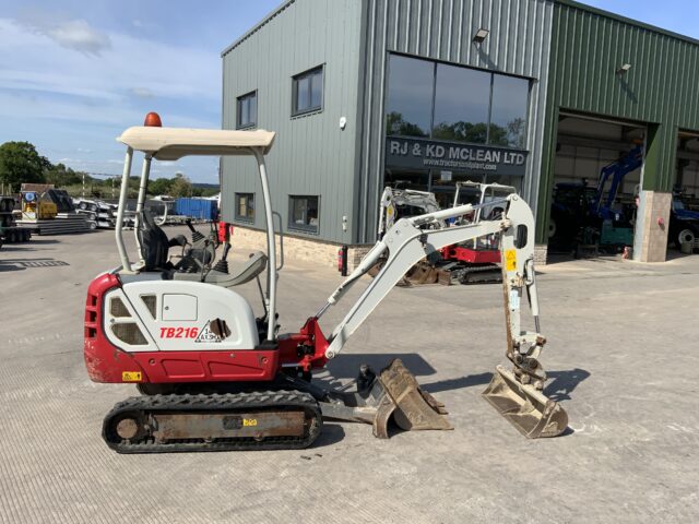 Takeuchi TB216 Digger (ST23575)