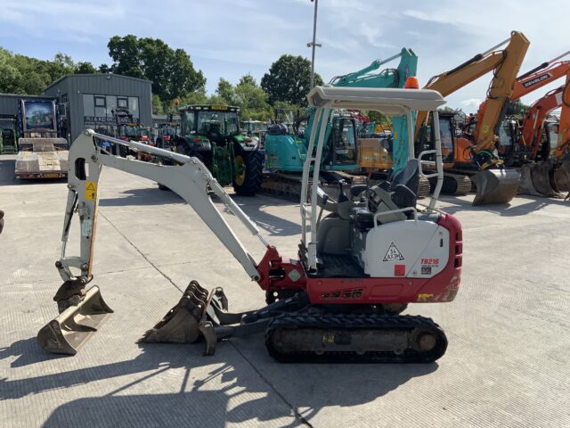 Takeuchi TB216 Digger (ST23575)