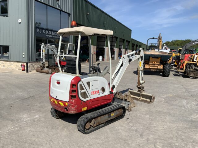 Takeuchi TB216 Digger (ST23575)