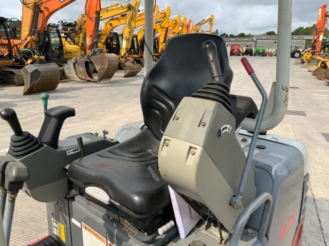 Takeuchi TB219 Digger (ST22890)