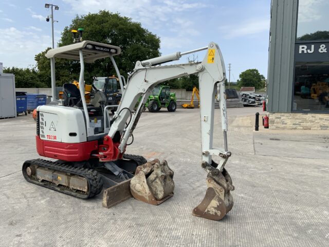 Takeuchi TB23R Digger (ST23669)