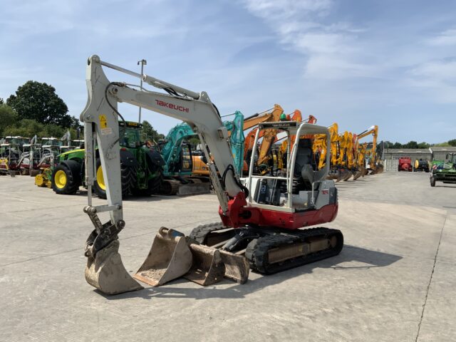 Takeuchi TB250 Digger (ST23663)