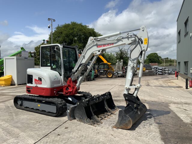Takeuchi TB350 Digger (ST23176)