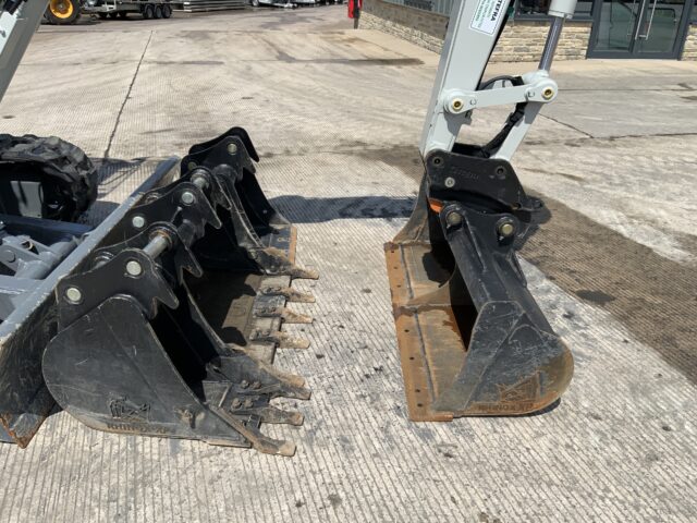 Takeuchi TB350 Digger (ST23176)