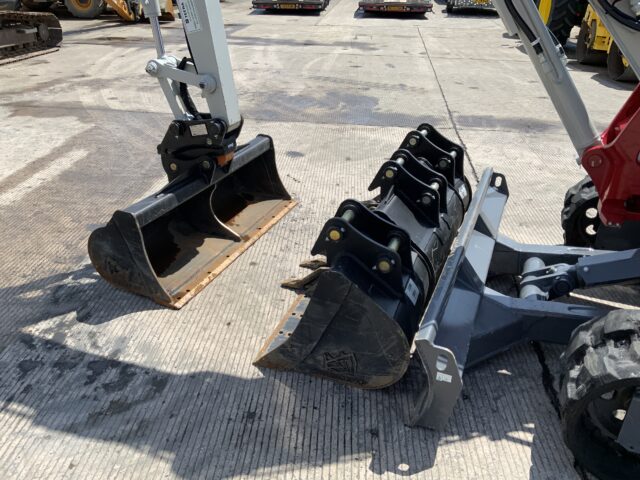 Takeuchi TB350 Digger (ST23176)