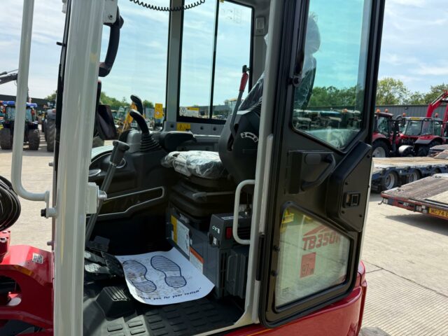 Takeuchi TB350 Digger (ST23176)