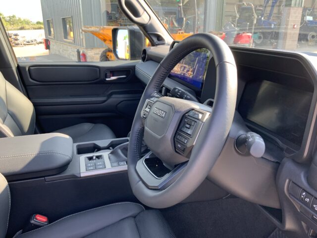 Toyota Land Cruiser *VAT Q* (ST22554)