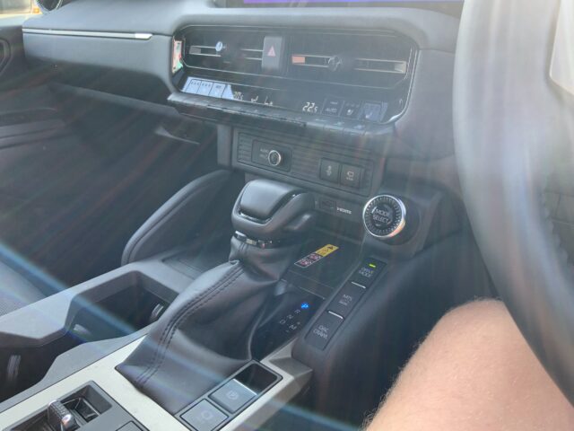 Toyota Land Cruiser *VAT Q* (ST22554)