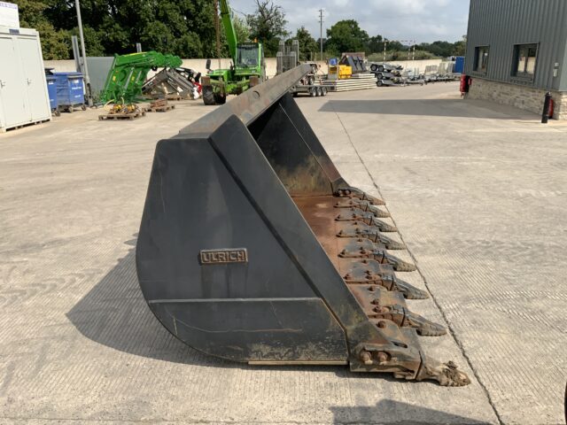 Ulrich 467 ZX Heavy Duty Loading Shovel Bucket 10