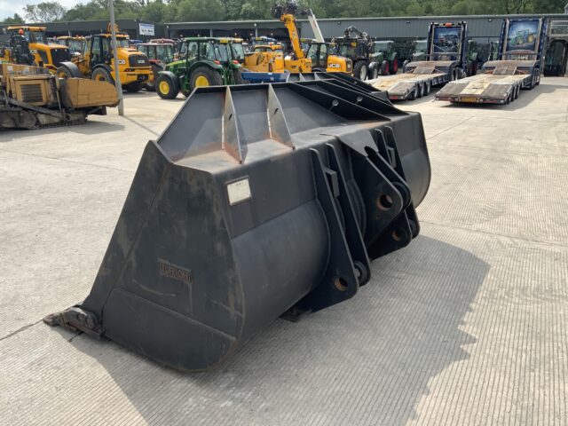 Ulrich 467 ZX Heavy Duty Loading Shovel Bucket 10