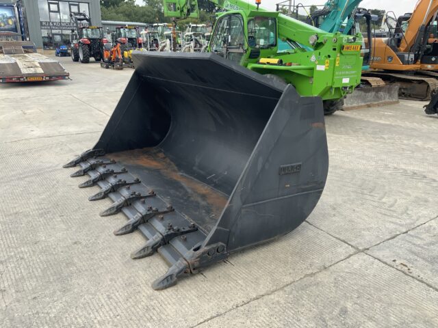 Ulrich 467 ZX Heavy Duty Loading Shovel Bucket 10