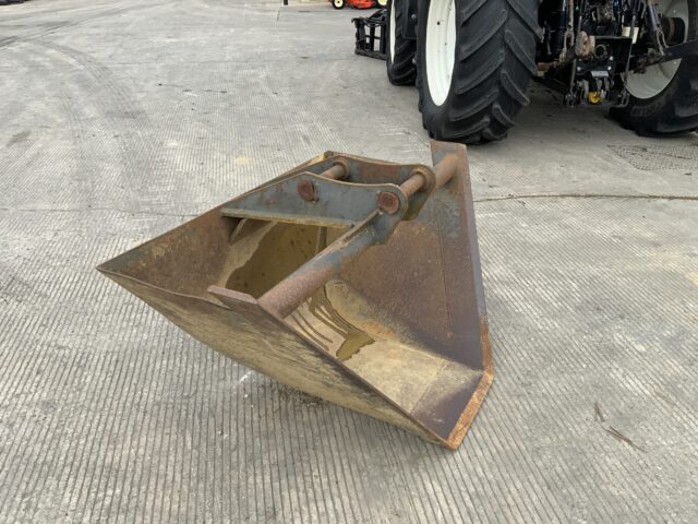 V Bucket To Suit 6-8 Tonne Excavator
