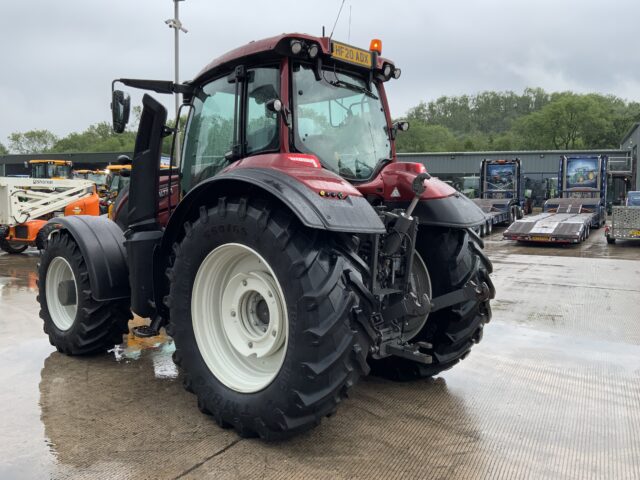 Valtra T214 Versu Tractor (ST23655)
