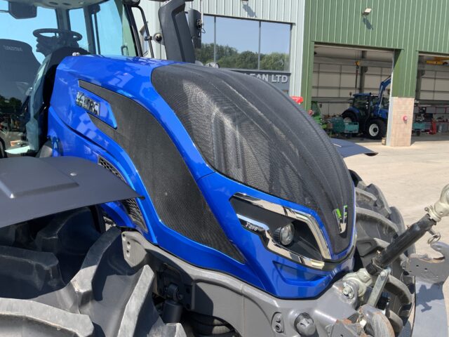 Valtra T215 Direct Tractor (ST23688)