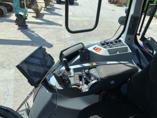 Valtra T215 Direct Tractor (ST23688)