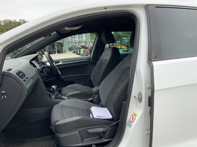 Volkswagen Golf 1.5 TSI EVO R-Line DSG