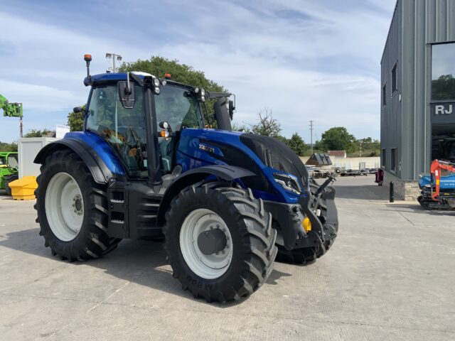 Valtra T195 Versu Tractor (ST23736)