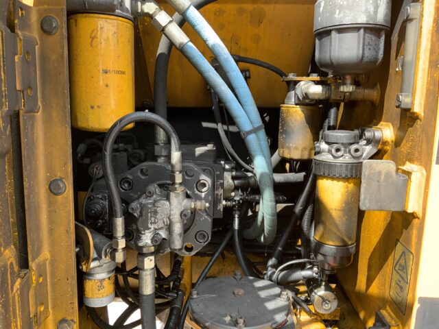 JCB JS130 LC Digger