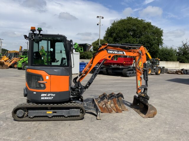 Develon DX27Z-7 Series 7 Digger (ST23332)
